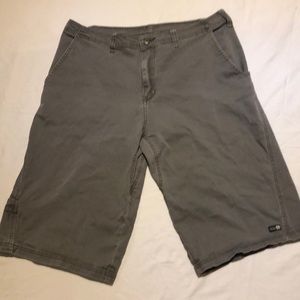 Prana XL shorts (38x15) great for climbing, cycling, hiking. Grey. Perfect cond.